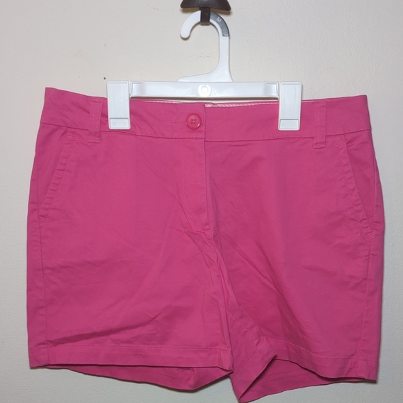 Crown & Ivy Solid Pink Shorts with 4.5" inseam Women's Size 8 - Picture 1 of 4